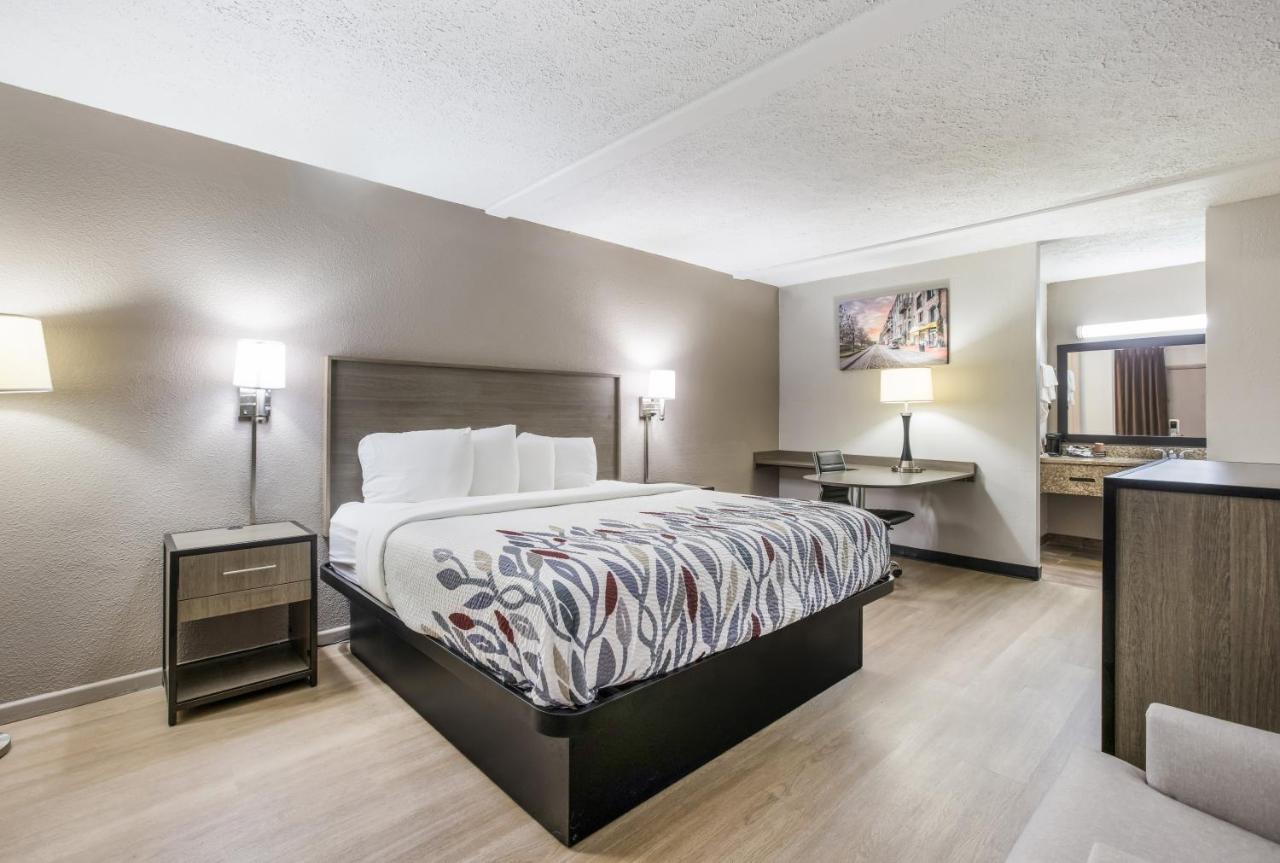 Red Roof Inn Savannah - Richmond Hill I-95 Екстер'єр фото
