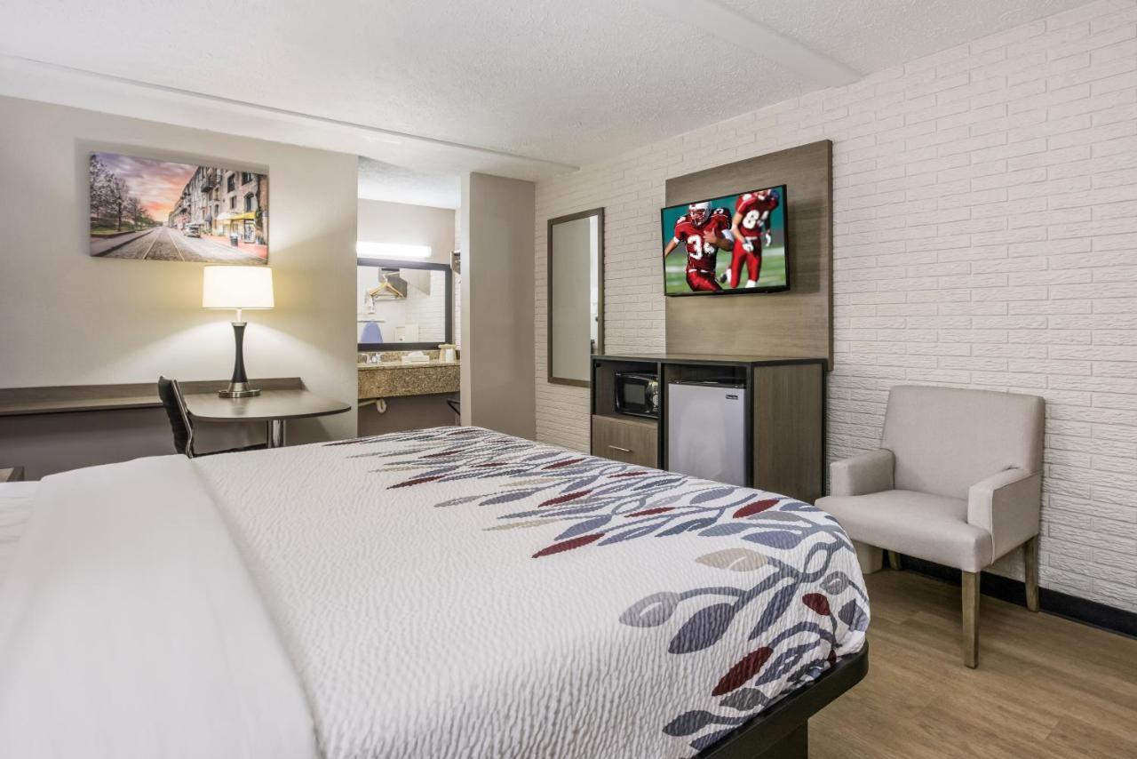 Red Roof Inn Savannah - Richmond Hill I-95 Екстер'єр фото