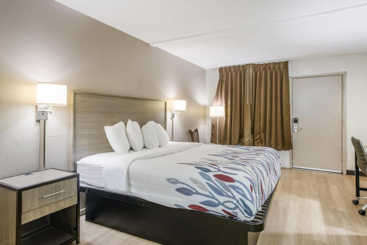 Red Roof Inn Savannah - Richmond Hill I-95 Екстер'єр фото