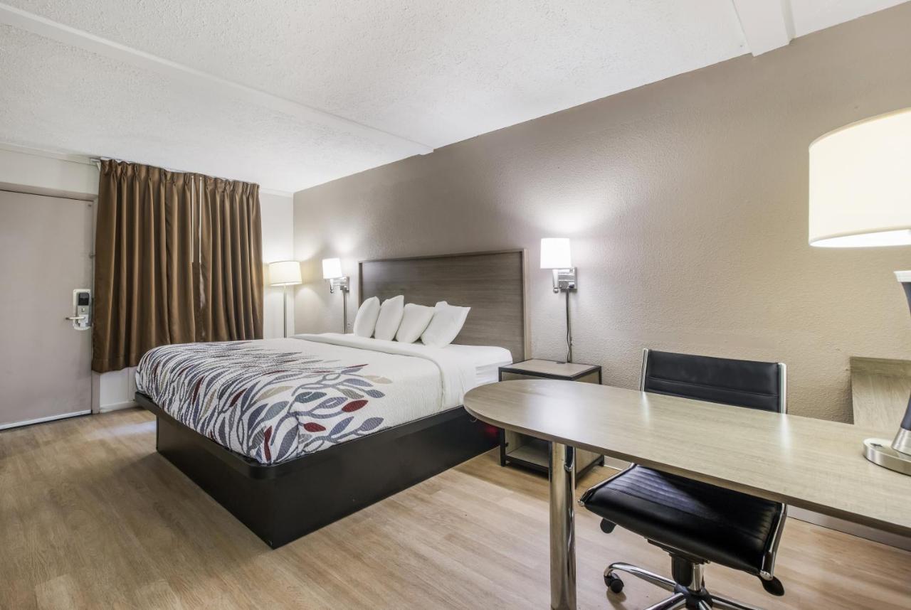 Red Roof Inn Savannah - Richmond Hill I-95 Екстер'єр фото