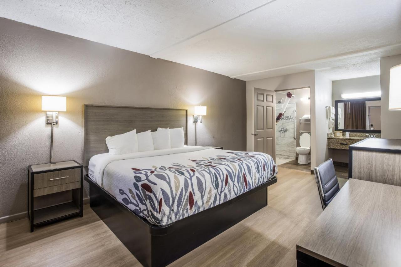 Red Roof Inn Savannah - Richmond Hill I-95 Екстер'єр фото