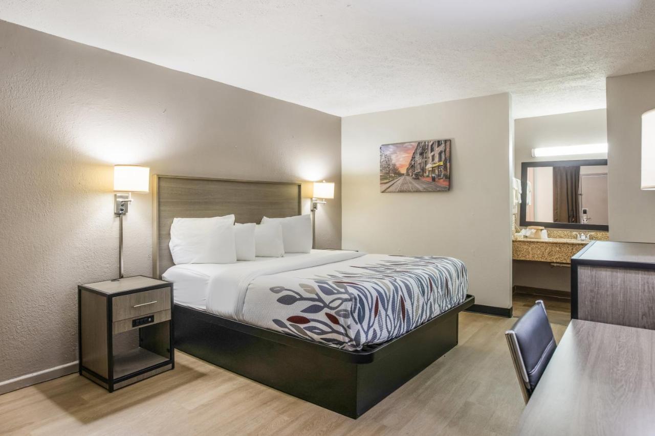 Red Roof Inn Savannah - Richmond Hill I-95 Екстер'єр фото