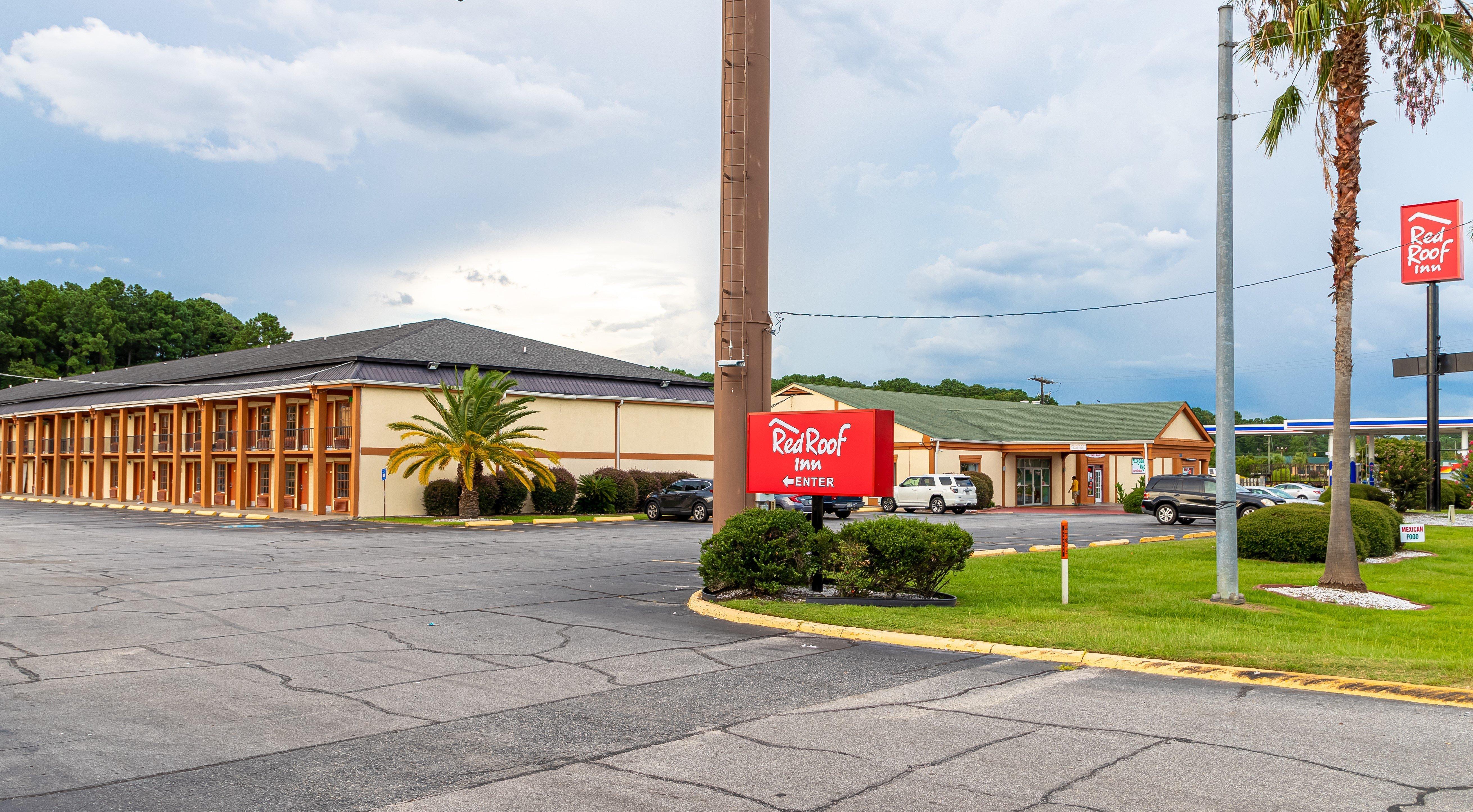 Red Roof Inn Savannah - Richmond Hill I-95 Екстер'єр фото